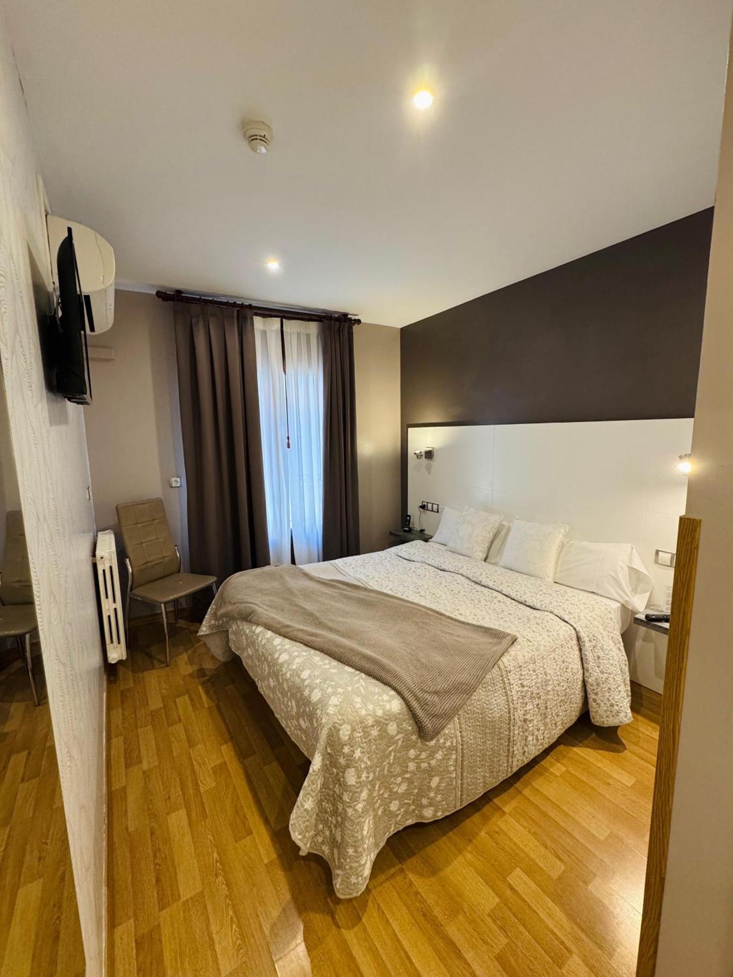 Hotel El Acebo 하카 외부 사진